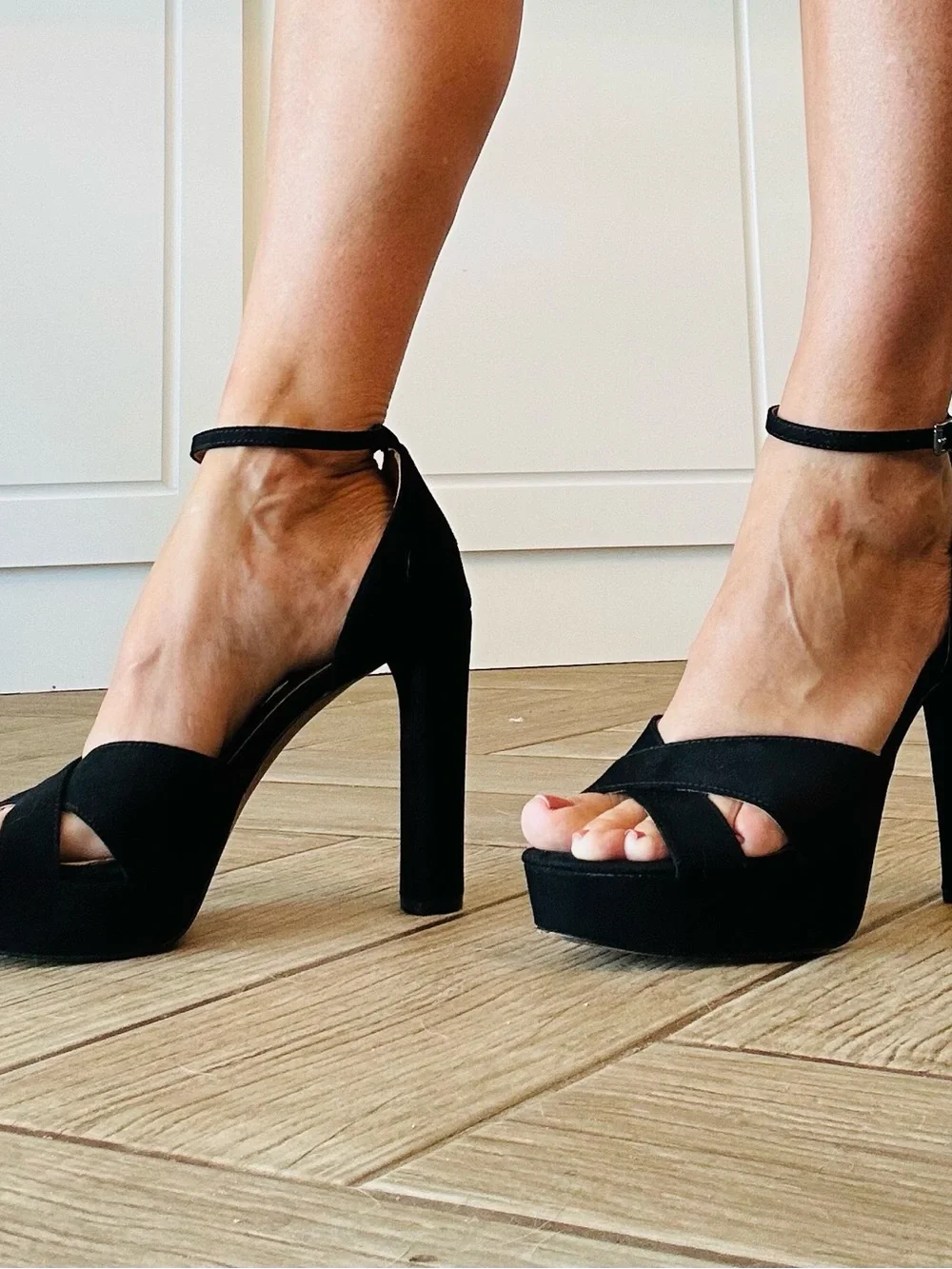 Jessica Simpson Black Platform Suede Ankle-Strap Heels